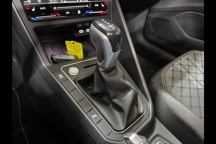 Volkswagen Taigo 1.0 TSI R-Line Business DSG | Pano | Virtual Cockpit | ACC | IQ.Light | Navi | Camera Volkswagen Taigo 1.0 TSI R-Line Business DSG | Pano | Virtual Cockpit | ACC | IQ.Light | Navi | Camera