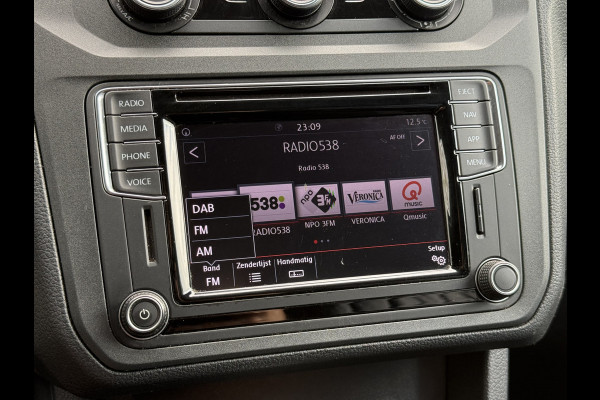 Volkswagen Caddy 2.0 TDI L1H1 Comfortline | NL-auto | 1e Eig | Navi | Carplay | Trekhaak | PDC Volkswagen Caddy 2.0 TDI L1H1 Comfortline | NL-auto | 1e Eig | Navi | Carplay | Trekhaak | PDC