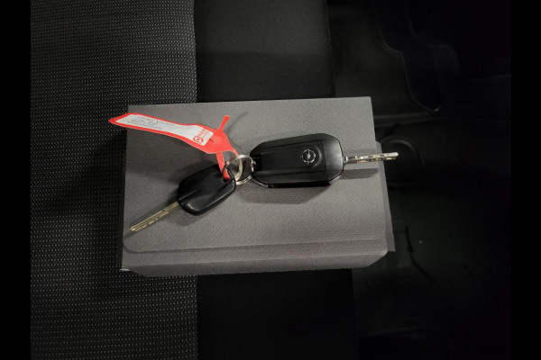 Opel Vivaro-e Combi 50kWh L2/H1 9-Personenbus 220km Actieradius!