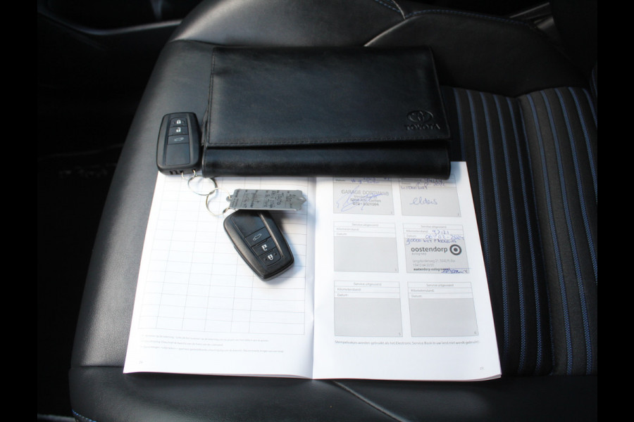 Toyota RAV4 2.5 Hybrid Bi-Tone CAMERA | ADAPCRUISE | LED | NAVI | STOELVERW | CLIMATE