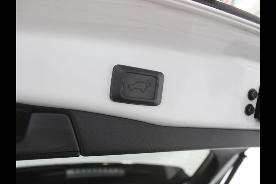 Toyota RAV4 2.5 Hybrid Bi-Tone CAMERA | ADAPCRUISE | LED | NAVI | STOELVERW | CLIMATE