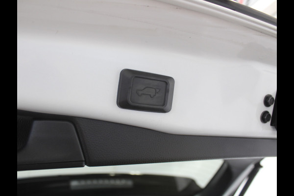 Toyota RAV4 2.5 Hybrid Bi-Tone CAMERA | ADAPCRUISE | LED | NAVI | STOELVERW | CLIMATE