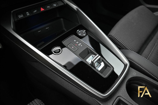 Audi A3 Sportback 40 TFSI e S Line RSseats|B&O|MatrixLED|18Inch|Sfeer|Massage| Audi A3 Sportback 40 TFSI e S Line RSseats|B&O|MatrixLED|18Inch|Sfeer|Massage|