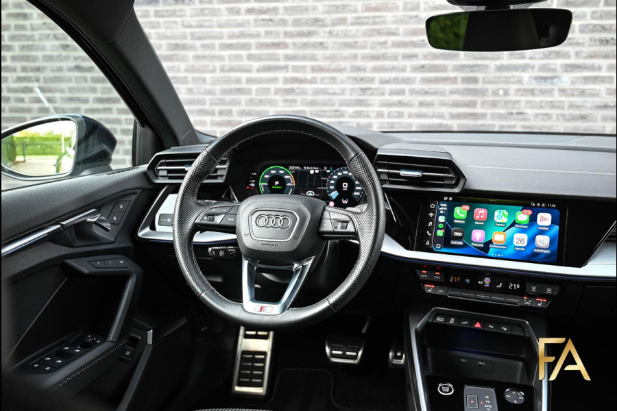 Audi A3 Sportback 40 TFSI e S Line RSseats|B&O|MatrixLED|18Inch|Sfeer|Massage| Audi A3 Sportback 40 TFSI e S Line RSseats|B&O|MatrixLED|18Inch|Sfeer|Massage|