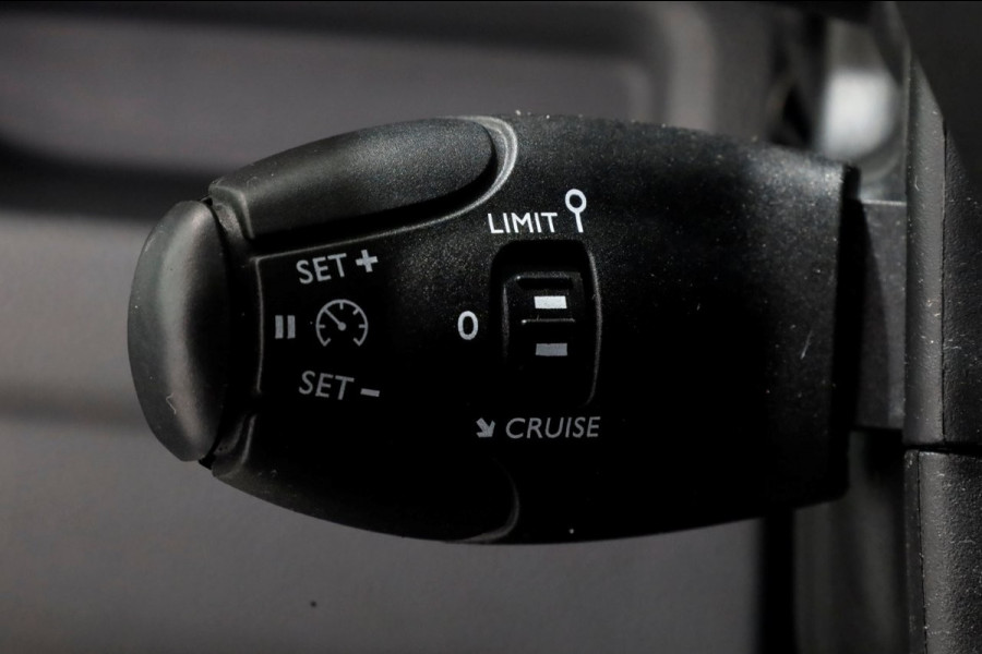 Peugeot Expert 1.5 BlueHDI 102pk Long Premium Airco/CarPlay/Camera 06-2022