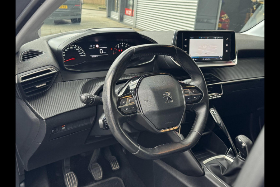 Peugeot 208 1.2 PureTech OutLaw Edition- Navigatie / Apple CarPlay I Airco I 18 inch Sport velgen I LED I PDC I Dealer onderhouden