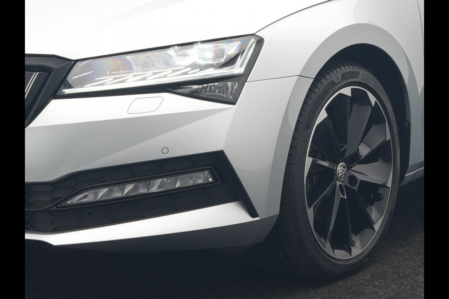 Škoda Superb Combi 1.4 TSI iV Sportline Plug In Hybrid 218pk Dealer O.H PHEV | Trekhaak Af Fabriek | Panodak | Adaptive Cruise | Camera | Alcantara Sportstoelen Memory & Verwarmd | Apple Carplay | Navigatie | Crystal LED | Sportstuur Vewarmd | Virtual | DAB | Škoda Superb Combi 1.4 TSI iV Sportline Plug In Hybrid 218pk Dealer O.H PHEV | Trekhaak Af Fabriek | Panodak | Adaptive Cruise | Camera | Alcantara Sportstoelen Memory & Verwarmd | Apple Carplay | Navigatie | Crystal LED | Sportstuur Vewarmd | Virtual | DAB |