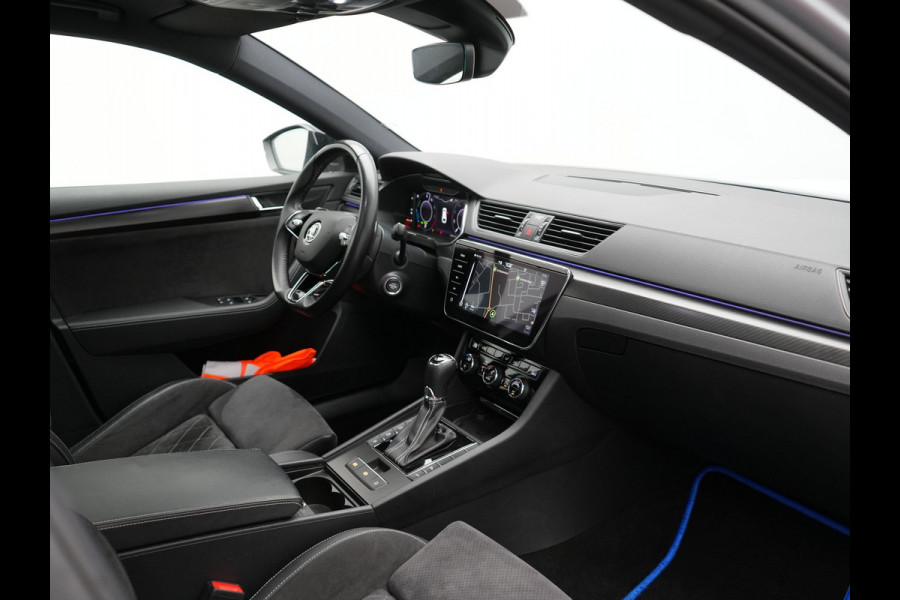 Škoda Superb Combi 1.4 TSI iV Sportline Plug In Hybrid 218pk Dealer O.H PHEV | Trekhaak Af Fabriek | Panodak | Adaptive Cruise | Camera | Alcantara Sportstoelen Memory & Verwarmd | Apple Carplay | Navigatie | Crystal LED | Sportstuur Vewarmd | Virtual | DAB | Škoda Superb Combi 1.4 TSI iV Sportline Plug In Hybrid 218pk Dealer O.H PHEV | Trekhaak Af Fabriek | Panodak | Adaptive Cruise | Camera | Alcantara Sportstoelen Memory & Verwarmd | Apple Carplay | Navigatie | Crystal LED | Sportstuur Vewarmd | Virtual | DAB |