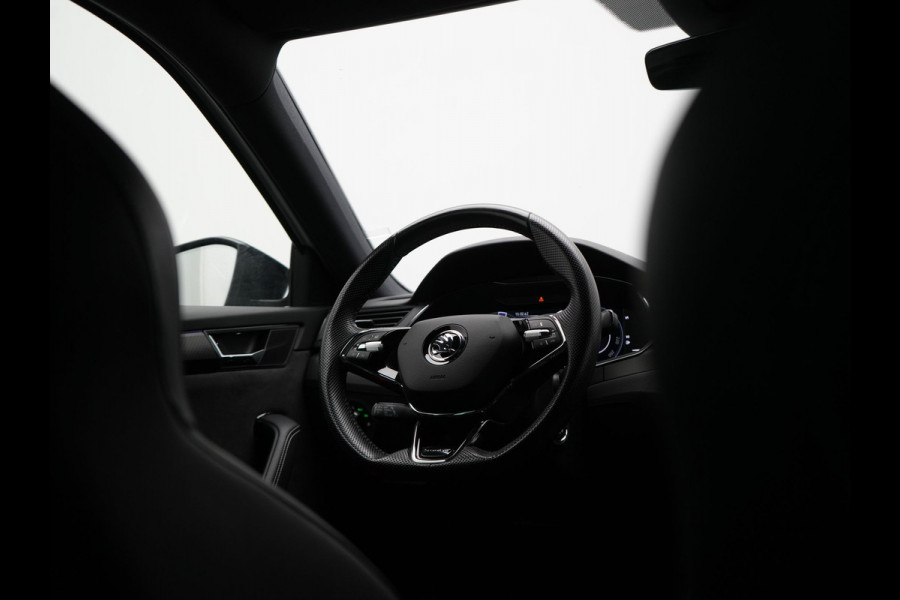 Škoda Superb Combi 1.4 TSI iV Sportline Plug In Hybrid 218pk Dealer O.H PHEV | Trekhaak Af Fabriek | Panodak | Adaptive Cruise | Camera | Alcantara Sportstoelen Memory & Verwarmd | Apple Carplay | Navigatie | Crystal LED | Sportstuur Vewarmd | Virtual | DAB | Škoda Superb Combi 1.4 TSI iV Sportline Plug In Hybrid 218pk Dealer O.H PHEV | Trekhaak Af Fabriek | Panodak | Adaptive Cruise | Camera | Alcantara Sportstoelen Memory & Verwarmd | Apple Carplay | Navigatie | Crystal LED | Sportstuur Vewarmd | Virtual | DAB |