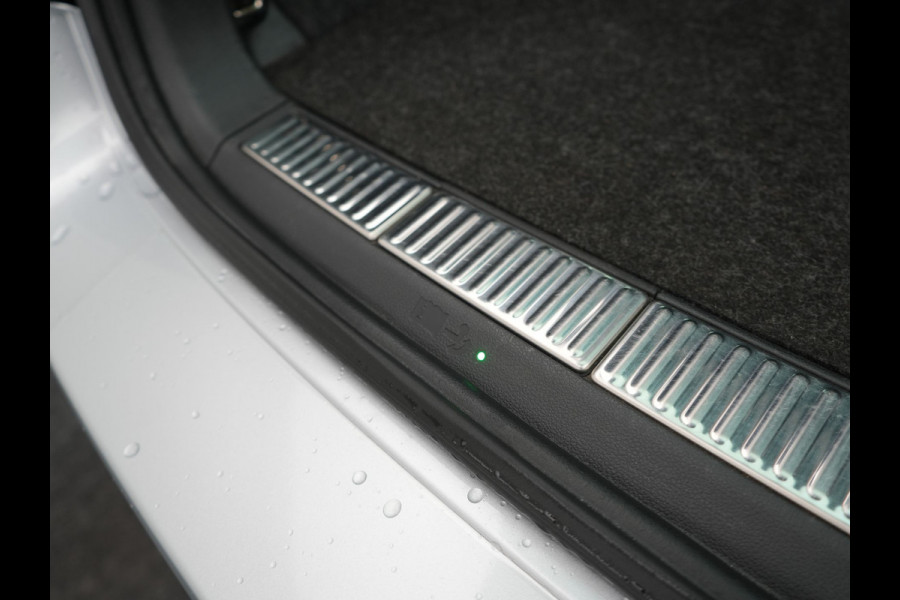 Škoda Superb Combi 1.4 TSI iV Sportline Plug In Hybrid 218pk Dealer O.H PHEV | Trekhaak Af Fabriek | Panodak | Adaptive Cruise | Camera | Alcantara Sportstoelen Memory & Verwarmd | Apple Carplay | Navigatie | Crystal LED | Sportstuur Vewarmd | Virtual | DAB | Škoda Superb Combi 1.4 TSI iV Sportline Plug In Hybrid 218pk Dealer O.H PHEV | Trekhaak Af Fabriek | Panodak | Adaptive Cruise | Camera | Alcantara Sportstoelen Memory & Verwarmd | Apple Carplay | Navigatie | Crystal LED | Sportstuur Vewarmd | Virtual | DAB |