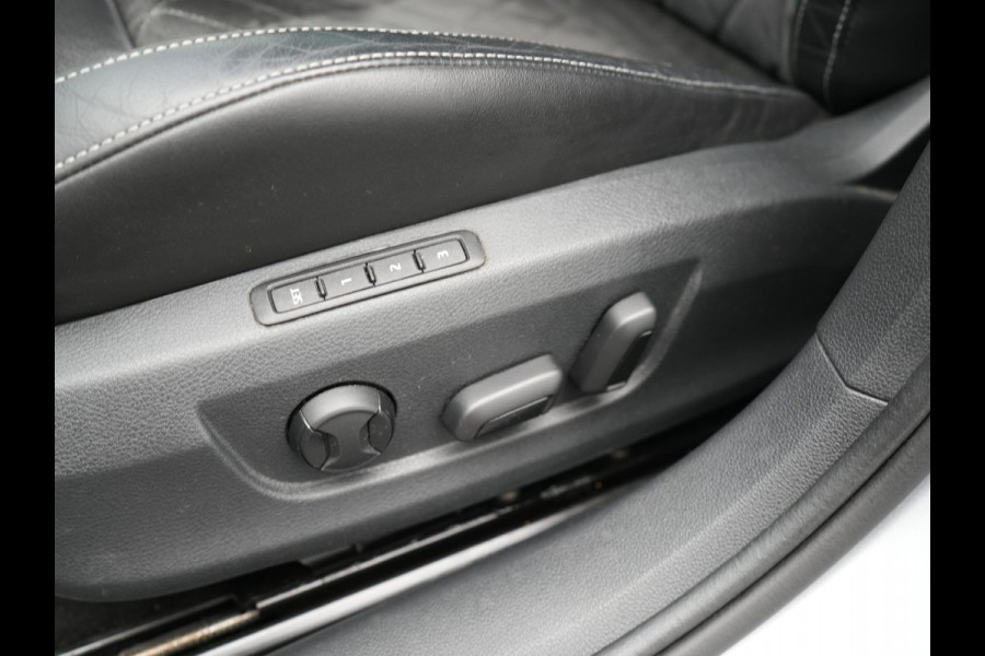 Škoda Superb Combi 1.4 TSI iV Sportline Plug In Hybrid 218pk Dealer O.H PHEV | Trekhaak Af Fabriek | Panodak | Adaptive Cruise | Camera | Alcantara Sportstoelen Memory & Verwarmd | Apple Carplay | Navigatie | Crystal LED | Sportstuur Vewarmd | Virtual | DAB | Škoda Superb Combi 1.4 TSI iV Sportline Plug In Hybrid 218pk Dealer O.H PHEV | Trekhaak Af Fabriek | Panodak | Adaptive Cruise | Camera | Alcantara Sportstoelen Memory & Verwarmd | Apple Carplay | Navigatie | Crystal LED | Sportstuur Vewarmd | Virtual | DAB |