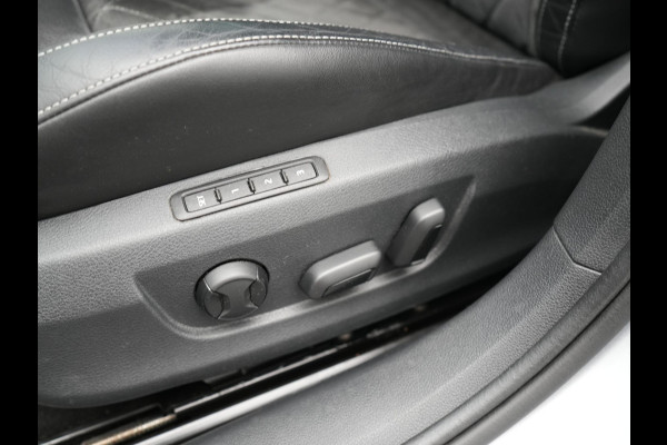 Škoda Superb Combi 1.4 TSI iV Sportline Plug In Hybrid 218pk Dealer O.H PHEV | Trekhaak Af Fabriek | Panodak | Adaptive Cruise | Camera | Alcantara Sportstoelen Memory & Verwarmd | Apple Carplay | Navigatie | Crystal LED | Sportstuur Vewarmd | Virtual | DAB | Škoda Superb Combi 1.4 TSI iV Sportline Plug In Hybrid 218pk Dealer O.H PHEV | Trekhaak Af Fabriek | Panodak | Adaptive Cruise | Camera | Alcantara Sportstoelen Memory & Verwarmd | Apple Carplay | Navigatie | Crystal LED | Sportstuur Vewarmd | Virtual | DAB |
