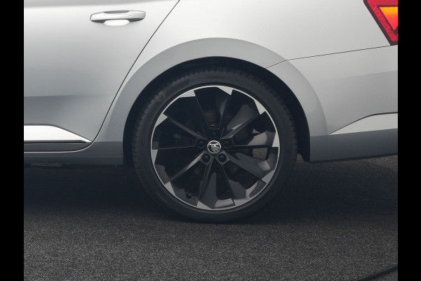 Škoda Superb Combi 1.4 TSI iV Sportline Plug In Hybrid 218pk Dealer O.H PHEV | Trekhaak Af Fabriek | Panodak | Adaptive Cruise | Camera | Alcantara Sportstoelen Memory & Verwarmd | Apple Carplay | Navigatie | Crystal LED | Sportstuur Vewarmd | Virtual | DAB | Škoda Superb Combi 1.4 TSI iV Sportline Plug In Hybrid 218pk Dealer O.H PHEV | Trekhaak Af Fabriek | Panodak | Adaptive Cruise | Camera | Alcantara Sportstoelen Memory & Verwarmd | Apple Carplay | Navigatie | Crystal LED | Sportstuur Vewarmd | Virtual | DAB |