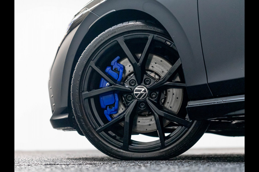 Volkswagen Golf 2.0 TSI R 4Motion | Pano