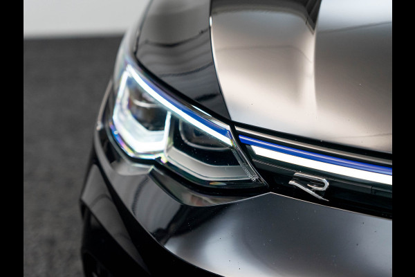 Volkswagen Golf 2.0 TSI R 4Motion | Pano