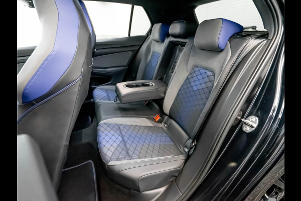 Volkswagen Golf 2.0 TSI R 4Motion | Pano