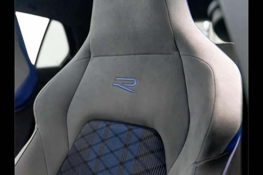 Volkswagen Golf 2.0 TSI R 4Motion | Pano