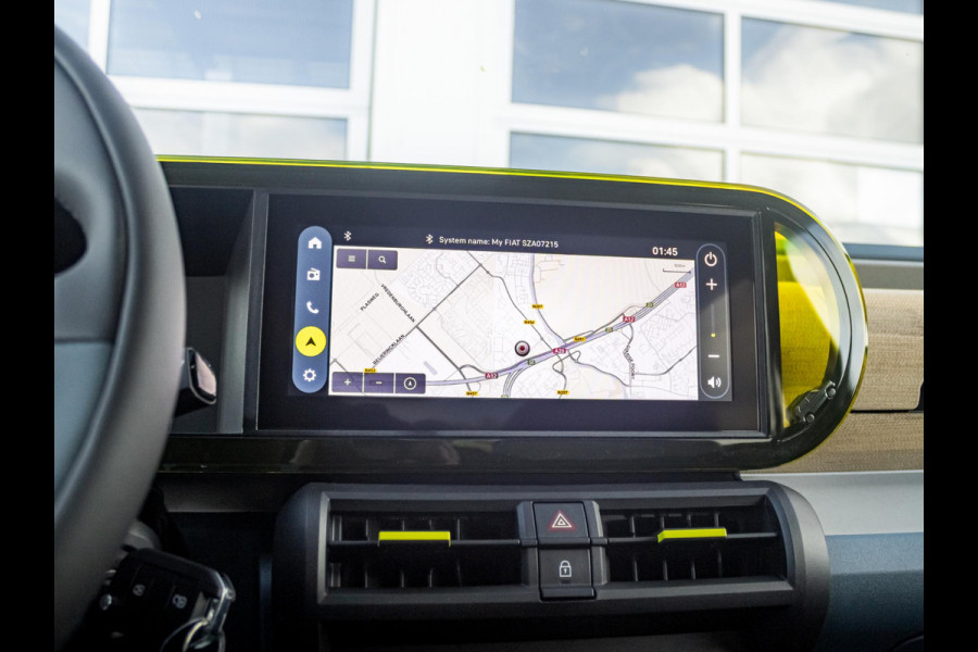 Fiat Grande Panda 1.2 Hybrid La Prima | Automaat | Camera | Clima | Apple Carplay | Cruise | Navi | 17" | Winter Pack Fiat Grande Panda 1.2 Hybrid La Prima | Automaat | Camera | Clima | Apple Carplay | Cruise | Navi | 17" | Winter Pack