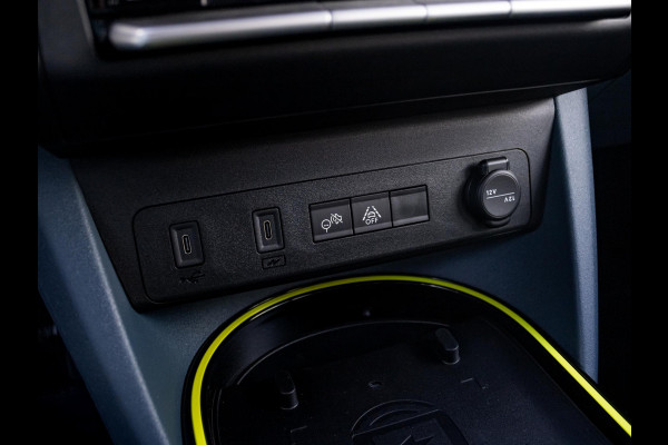 Fiat Grande Panda 1.2 Hybrid La Prima | Automaat | Camera | Clima | Apple Carplay | Cruise | Navi | 17" | Winter Pack Fiat Grande Panda 1.2 Hybrid La Prima | Automaat | Camera | Clima | Apple Carplay | Cruise | Navi | 17" | Winter Pack