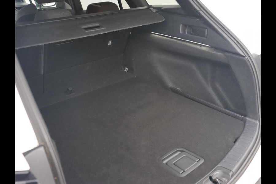 Toyota Corolla 1.8 Hybrid Trek | Stoelverwarming | Adaptive cruise | Trekhaak | Carplay | Camera | Keyless | Full LED | Navigatie | Climate control