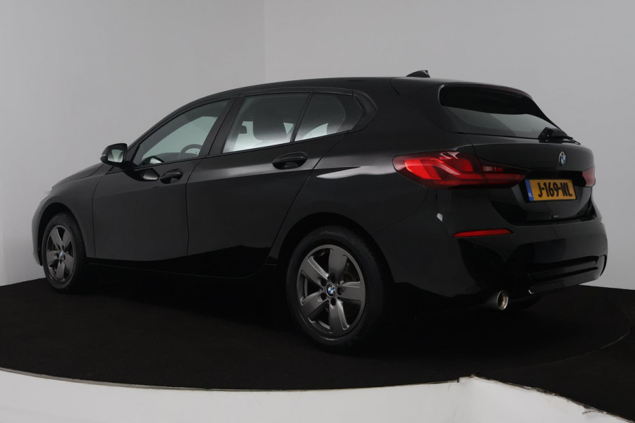 BMW 1-serie 118i Executive Edition (PARKEERSENSOREN, DIGITALE COCKPIT, NAVIGATIE, CRUISE CONTROL, DEALER ONDERHOUDEN)