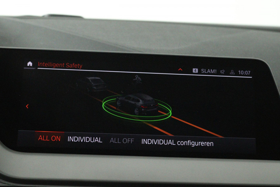 BMW 1-serie 118i Executive Edition (PARKEERSENSOREN, DIGITALE COCKPIT, NAVIGATIE, CRUISE CONTROL, DEALER ONDERHOUDEN)