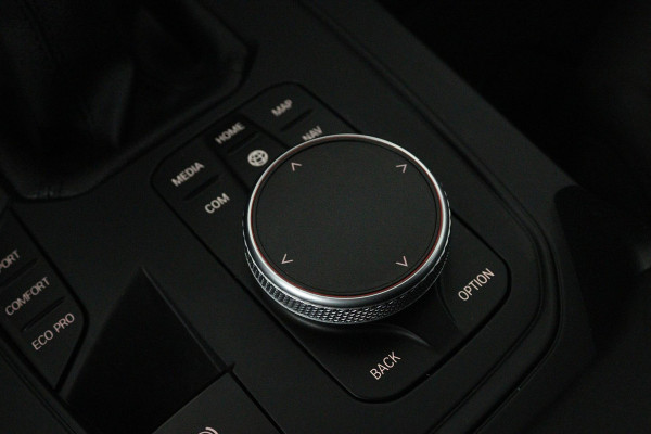 BMW 1-serie 118i Executive Edition (PARKEERSENSOREN, DIGITALE COCKPIT, NAVIGATIE, CRUISE CONTROL, DEALER ONDERHOUDEN)