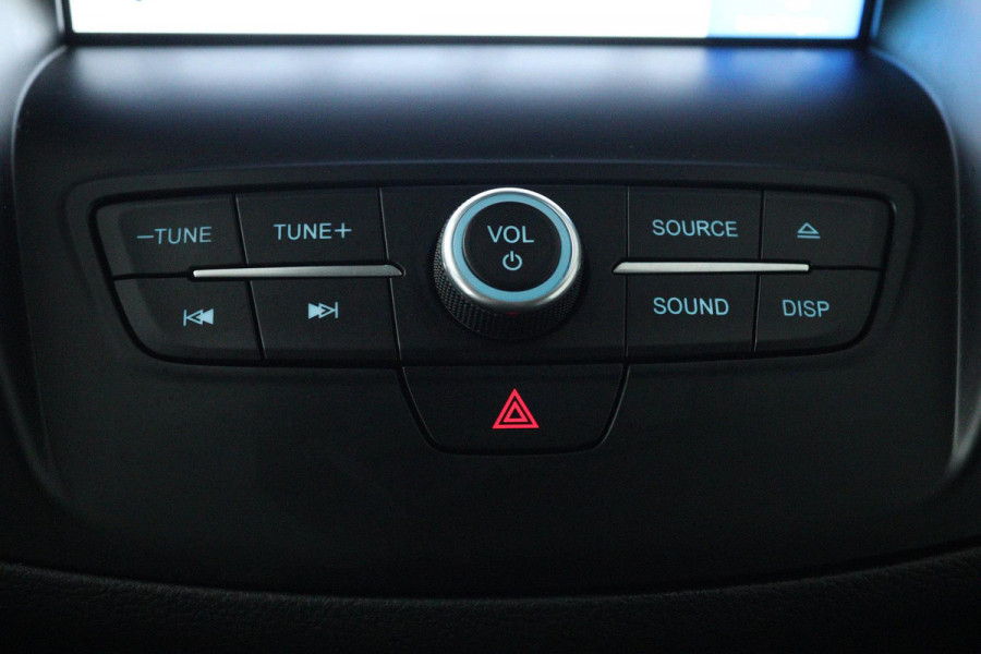 Ford Kuga 1.5 EcoBoost Titanium (PARKEERSENSOREN, ACHTERUITRIJCAMERA, LANE-ASSIST, CRUISE CONTROL, NAVIGATIE, SONY AUDIO)