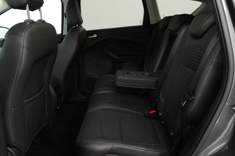 Ford Kuga 1.5 EcoBoost Titanium (PARKEERSENSOREN, ACHTERUITRIJCAMERA, LANE-ASSIST, CRUISE CONTROL, NAVIGATIE, SONY AUDIO)