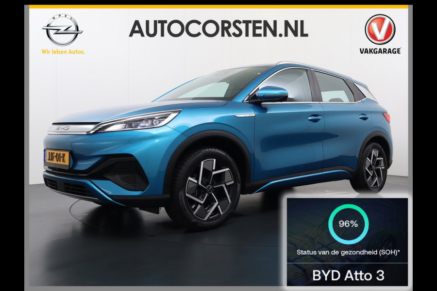 BYD ATTO 3 62kWh Design SOH 96% Panoramadak Leder+Elektr.Verst. Warmtepomp Adaptieve Cruise 360°Camera Apple Carplay Android Auto Elektr.Ac Verkeersbord detectie WiFi DAB Led Rijstrooksensor Keyless Smartphone Entry Fabrieksgarantie tot 12-12-2030 /150.000km Garantie op de LFP Accu tot 12-12-2030/200.000km €44.000,- Nieuw!