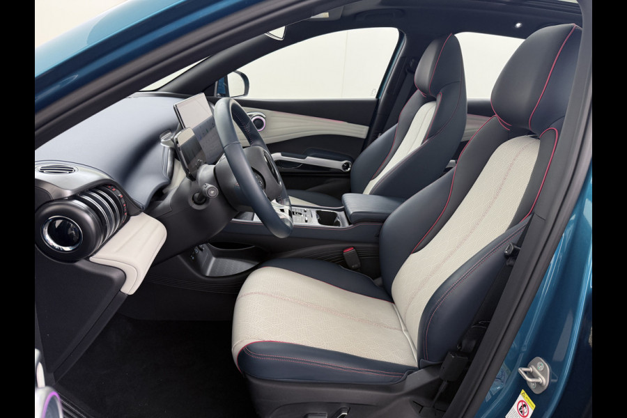 BYD ATTO 3 62kWh Design SOH 96% Panoramadak Leder+Elektr.Verst. Warmtepomp Adaptieve Cruise 360°Camera Apple Carplay Android Auto Elektr.Ac Verkeersbord detectie WiFi DAB Led Rijstrooksensor Keyless Smartphone Entry Fabrieksgarantie tot 12-12-2030 /150.000km Garantie op de LFP Accu tot 12-12-2030/200.000km €44.000,- Nieuw!