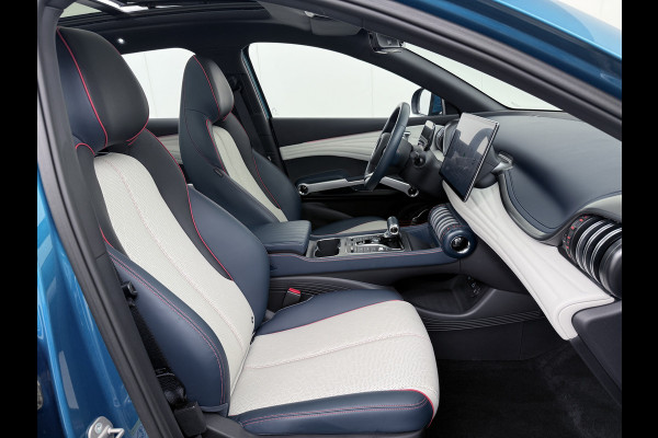 BYD ATTO 3 62kWh Design SOH 96% Panoramadak Leder+Elektr.Verst. Warmtepomp Adaptieve Cruise 360°Camera Apple Carplay Android Auto Elektr.Ac Verkeersbord detectie WiFi DAB Led Rijstrooksensor Keyless Smartphone Entry Fabrieksgarantie tot 12-12-2030 /150.000km Garantie op de LFP Accu tot 12-12-2030/200.000km €44.000,- Nieuw!