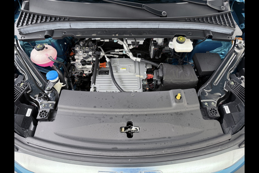 BYD ATTO 3 62kWh Design SOH 96% Panoramadak Leder+Elektr.Verst. Warmtepomp Adaptieve Cruise 360°Camera Apple Carplay Android Auto Elektr.Ac Verkeersbord detectie WiFi DAB Led Rijstrooksensor Keyless Smartphone Entry Fabrieksgarantie tot 12-12-2030 /150.000km Garantie op de LFP Accu tot 12-12-2030/200.000km €44.000,- Nieuw!