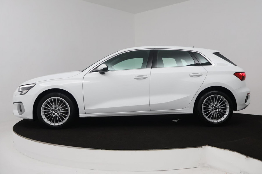 Audi A3 Sportback 30 TFSI Business edition (DIGITALE COCKPIT, CAMERA, LANE-ASSIST, CRUISE CONTROL ADAPTIEF, PARKEERSENSOREN) Audi A3 Sportback 30 TFSI Business edition (DIGITALE COCKPIT, CAMERA, LANE-ASSIST, CRUISE CONTROL ADAPTIEF, PARKEERSENSOREN)