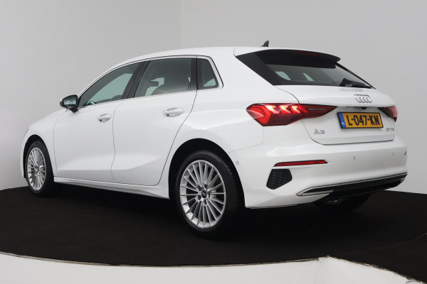 Audi A3 Sportback 30 TFSI Business edition (DIGITALE COCKPIT, CAMERA, LANE-ASSIST, CRUISE CONTROL ADAPTIEF, PARKEERSENSOREN) Audi A3 Sportback 30 TFSI Business edition (DIGITALE COCKPIT, CAMERA, LANE-ASSIST, CRUISE CONTROL ADAPTIEF, PARKEERSENSOREN)