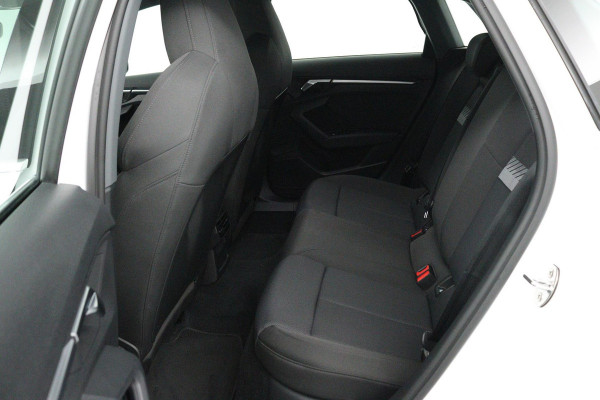 Audi A3 Sportback 30 TFSI Business edition (DIGITALE COCKPIT, CAMERA, LANE-ASSIST, CRUISE CONTROL ADAPTIEF, PARKEERSENSOREN) Audi A3 Sportback 30 TFSI Business edition (DIGITALE COCKPIT, CAMERA, LANE-ASSIST, CRUISE CONTROL ADAPTIEF, PARKEERSENSOREN)