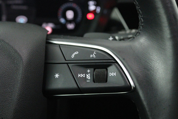 Audi A3 Sportback 30 TFSI Business edition (DIGITALE COCKPIT, CAMERA, LANE-ASSIST, CRUISE CONTROL ADAPTIEF, PARKEERSENSOREN) Audi A3 Sportback 30 TFSI Business edition (DIGITALE COCKPIT, CAMERA, LANE-ASSIST, CRUISE CONTROL ADAPTIEF, PARKEERSENSOREN)