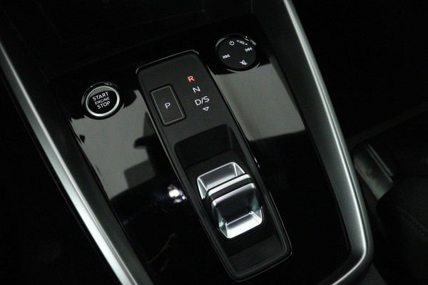 Audi A3 Sportback 30 TFSI Business edition (DIGITALE COCKPIT, CAMERA, LANE-ASSIST, CRUISE CONTROL ADAPTIEF, PARKEERSENSOREN) Audi A3 Sportback 30 TFSI Business edition (DIGITALE COCKPIT, CAMERA, LANE-ASSIST, CRUISE CONTROL ADAPTIEF, PARKEERSENSOREN)