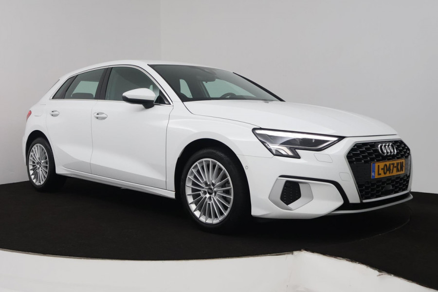 Audi A3 Sportback 30 TFSI Business edition (DIGITALE COCKPIT, CAMERA, LANE-ASSIST, CRUISE CONTROL ADAPTIEF, PARKEERSENSOREN) Audi A3 Sportback 30 TFSI Business edition (DIGITALE COCKPIT, CAMERA, LANE-ASSIST, CRUISE CONTROL ADAPTIEF, PARKEERSENSOREN)