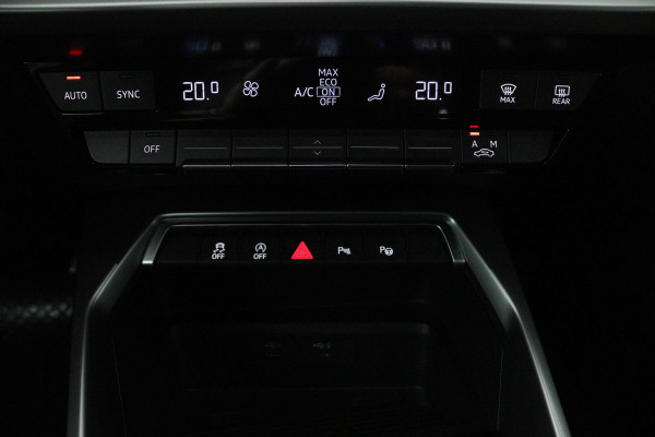 Audi A3 Sportback 30 TFSI Business edition (DIGITALE COCKPIT, CAMERA, LANE-ASSIST, CRUISE CONTROL ADAPTIEF, PARKEERSENSOREN) Audi A3 Sportback 30 TFSI Business edition (DIGITALE COCKPIT, CAMERA, LANE-ASSIST, CRUISE CONTROL ADAPTIEF, PARKEERSENSOREN)