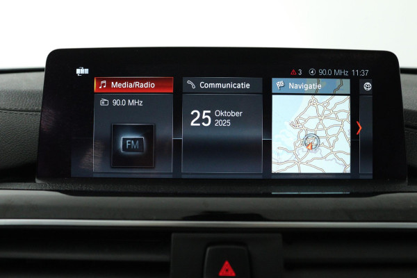 BMW 3 Serie 318i Luxury Edition (PANORAMADAK, DIGITALE COCKPIT, STOELVERWARMING, NAVIGATIE, LEER)