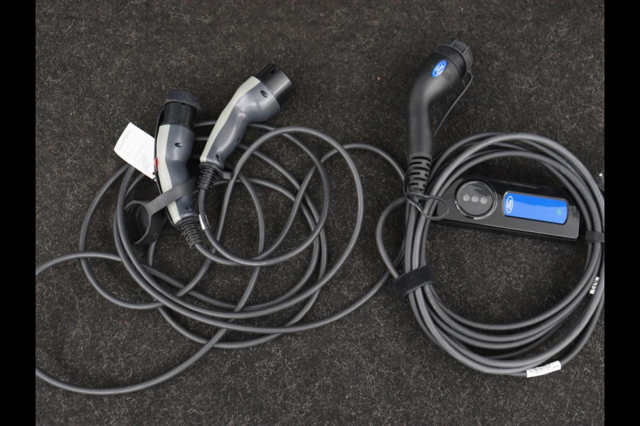 Ford Kuga 2.5 PHEV ST-Line X | Panoramadak | Adaptive cruise | 360 Camera | Leder/Alcantara | Carplay | Full LED | Navigatie | Keyless | Digital Cockpit | Plug In