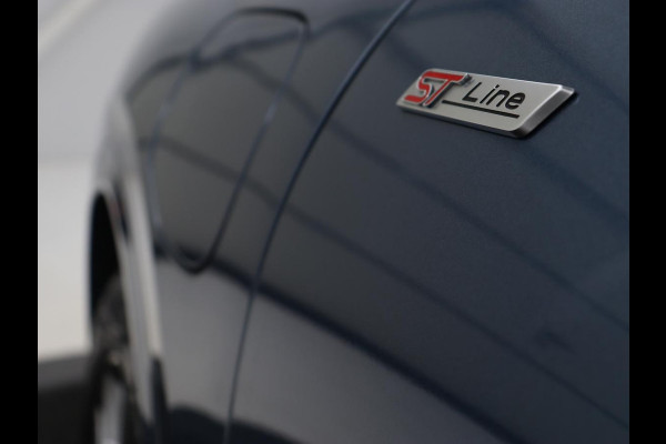 Ford Kuga 2.5 PHEV ST-Line X | Panoramadak | Adaptive cruise | 360 Camera | Leder/Alcantara | Carplay | Full LED | Navigatie | Keyless | Digital Cockpit | Plug In