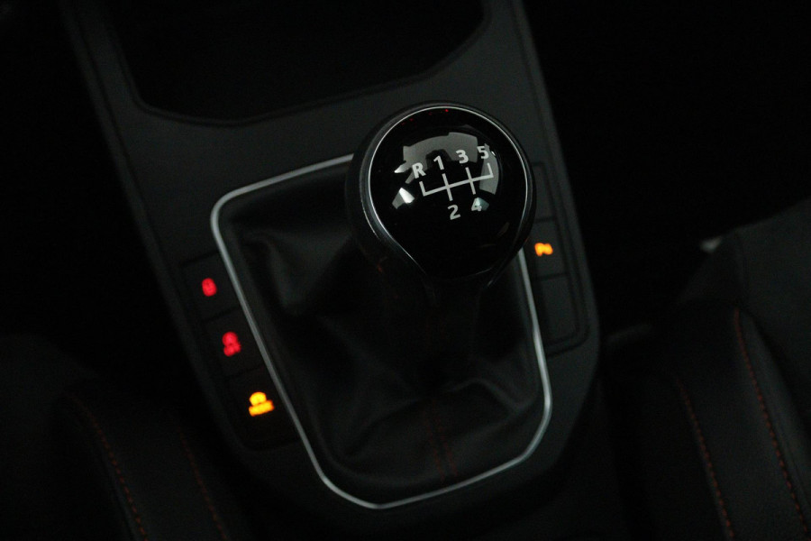 Seat Ibiza 1.0 EcoTSI FR Business Intense (DIGITALE COCKPIT, STOELVERWARMING, CRUISE ADAPTIEF, CARPLAY NAVIGATIE) Seat Ibiza 1.0 EcoTSI FR Business Intense (DIGITALE COCKPIT, STOELVERWARMING, CRUISE ADAPTIEF, CARPLAY NAVIGATIE)