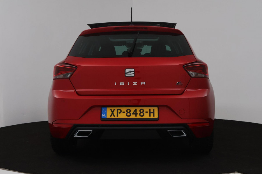 Seat Ibiza 1.0 TSI FR Business Intense (PANORAMADAK, CRUISE ADAPTIEF, ACHTERUITRIJCAMERA, CARPLAY NAVIGATIE, PARKEERSENSOREN) Seat Ibiza 1.0 TSI FR Business Intense (PANORAMADAK, CRUISE ADAPTIEF, ACHTERUITRIJCAMERA, CARPLAY NAVIGATIE, PARKEERSENSOREN)