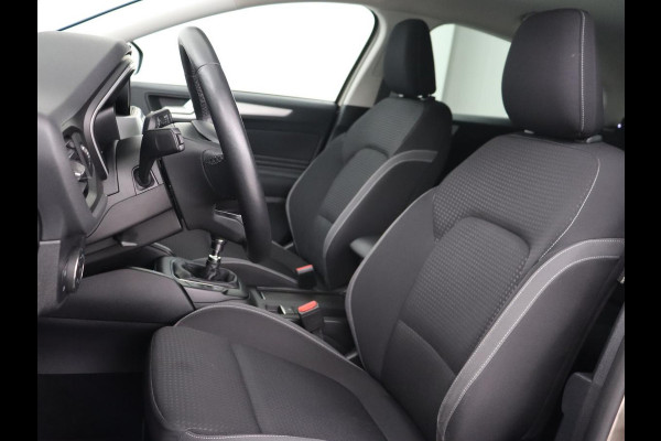 Ford Focus 1.0 EcoBoost Titanium | Trekhaak | Stoel & stuurverwarming | Carplay | Navigatie | Climate control | Keyless | Cruise control | Parkeerhulp | Bluetooth