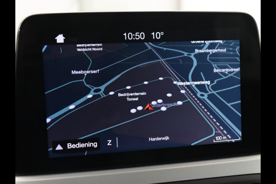 Ford Focus 1.0 EcoBoost Titanium | Trekhaak | Stoel & stuurverwarming | Carplay | Navigatie | Climate control | Keyless | Cruise control | Parkeerhulp | Bluetooth