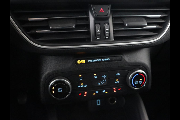 Ford Focus 1.0 EcoBoost Titanium | Trekhaak | Stoel & stuurverwarming | Carplay | Navigatie | Climate control | Keyless | Cruise control | Parkeerhulp | Bluetooth