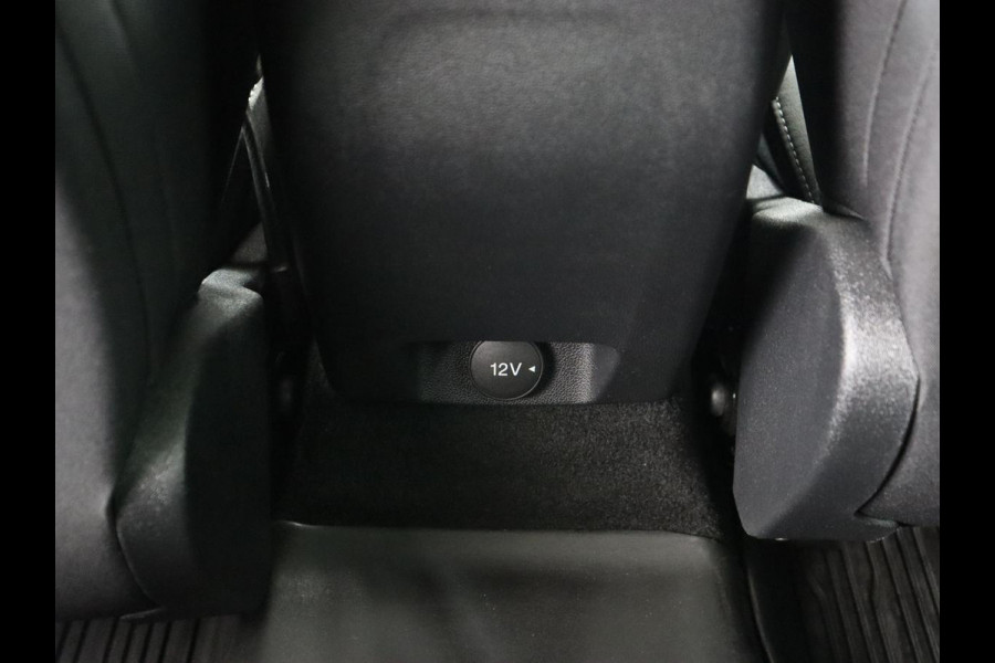 Ford Focus 1.0 EcoBoost Titanium | Trekhaak | Stoel & stuurverwarming | Carplay | Navigatie | Climate control | Keyless | Cruise control | Parkeerhulp | Bluetooth