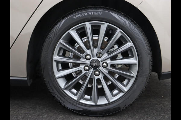 Ford Focus 1.0 EcoBoost Titanium | Trekhaak | Stoel & stuurverwarming | Carplay | Navigatie | Climate control | Keyless | Cruise control | Parkeerhulp | Bluetooth